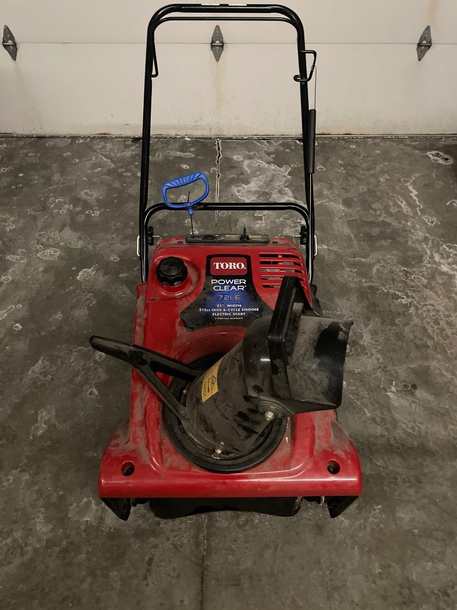 Toro snow thrower