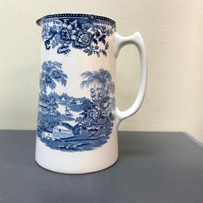 Royal Staffordshire Clarice Cliff Tonquin pitcher
