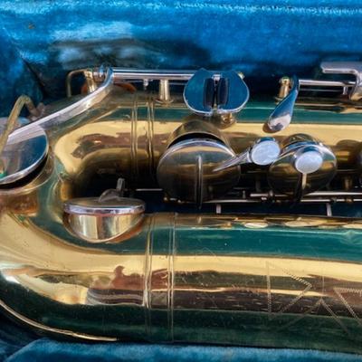 Collegiate Saxophone by Holton, Elkhorn, WIS, U.S.A.