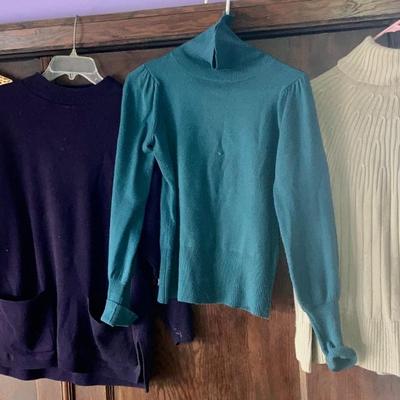 Lot of Ladies sweaters size Meduim
