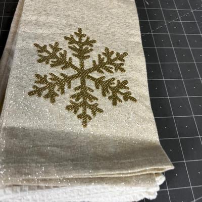 2 Sets of 3 Christmas Gold Kitchen Towels 