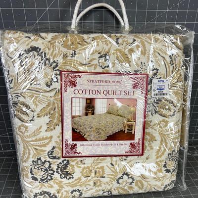 Cotton Quilt Set NEW in the Package QUEEN with 2 Shams 
