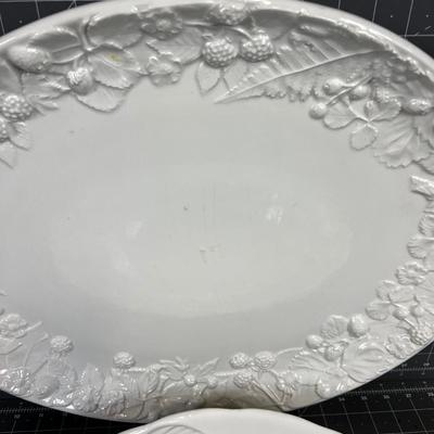 Large Platter and Pasta Bowls Berry Vine