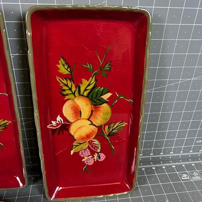 Octavia Apricots and Berry Serving Ware (4) 