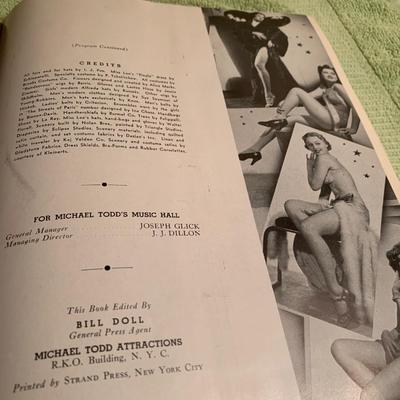 1940 New York Worlds Fair Brochures Strip Tease