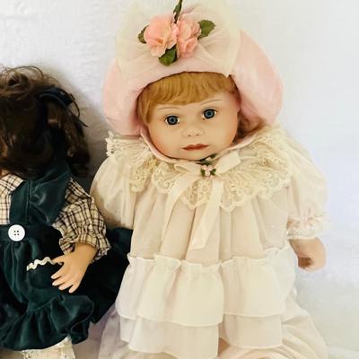 Twin Babies and More Baby Dolls (FR-JM)