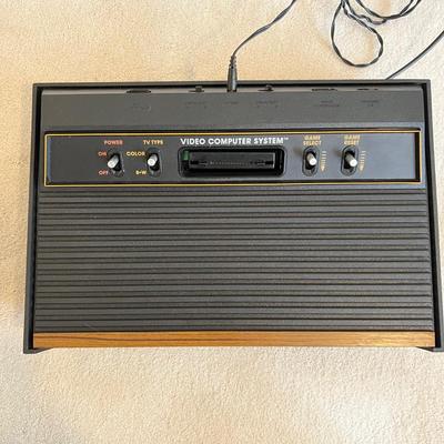 Vintage Atari Video Computer System (GR2-MK)