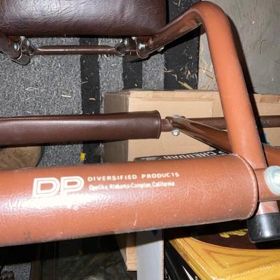 Billard Barbell weight bench and weight weights.