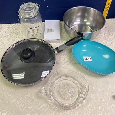 Kitchen lot