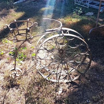 RUSTIC METAL FLOWERPOT TRIKE