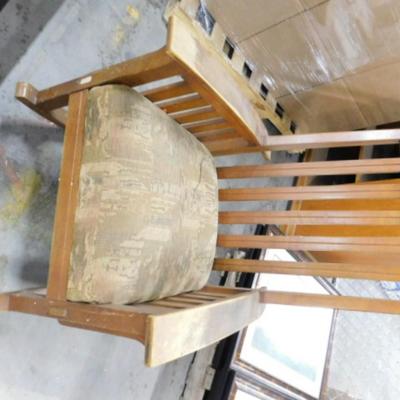 Solid Wood Frame Arts and Crafts Style Rocking Chair