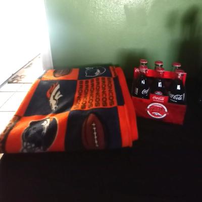FULL 6 PACK BRONCO WORLD CHAMPION COKE COLA BOTTLES AND BRONCO THROW