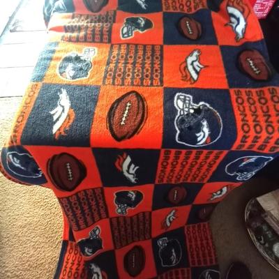 FULL 6 PACK BRONCO WORLD CHAMPION COKE COLA BOTTLES AND BRONCO THROW