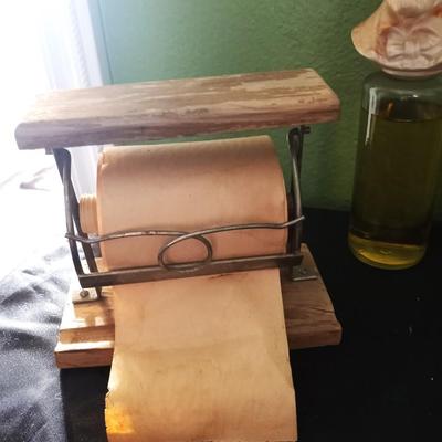 MENS VINTAGE REVELATION TOBBACO TIN-ABE LINCOLN COLOGNE-WOODEN DESKTOP PAPER HOLDER
