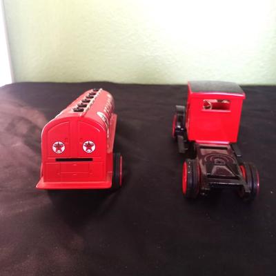 VINTAGE METAL TEXACO TANKER BANK WITH KEY