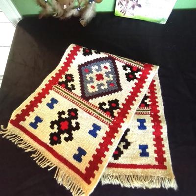 WOVEN RUNNER AND 2 DREAMCATCHERS