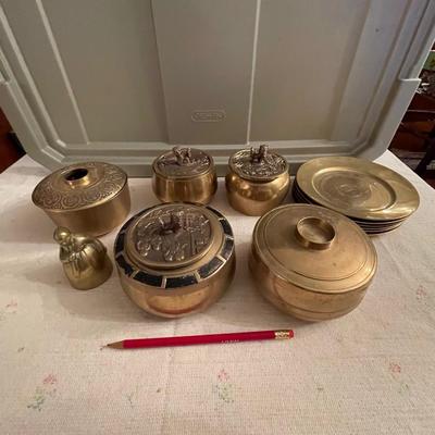 Brass bowls, plates, container lot