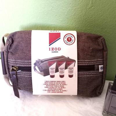 NEW MENS IZOD TRAVEL CASE AND ANTONIO BANDERAS AFTERSHAVE
