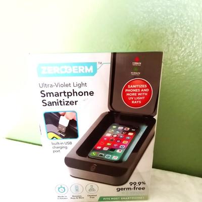 NEW ULTRA- VIOLET LIGHT SMARTPHONE SANITIZER AND TWO DISPOSABLE CAMERAS