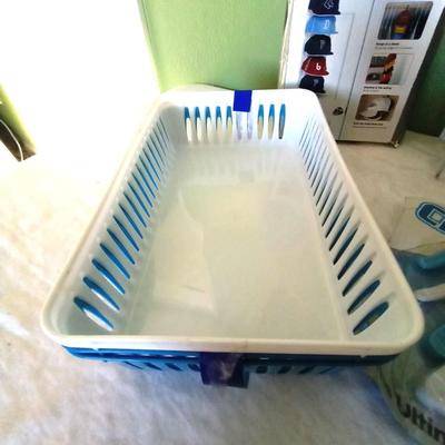 NEW CLOSET GENIE-G,LACIER BAY HOOK AND CAP HOLDER, MORE