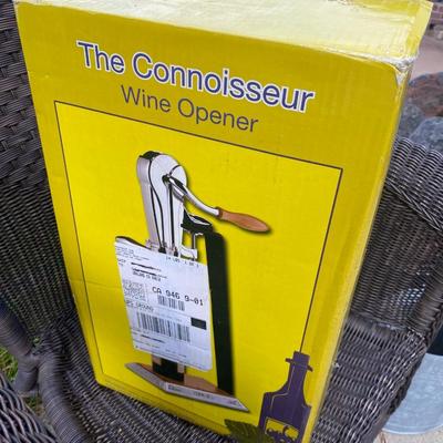 RARE Bon Ton & Elder-Beerman The Connoisseur Countertop Wine Opener - New In Box