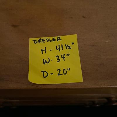 Maple dresser / 5 drawer