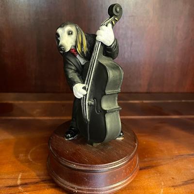 Lot 39 Group Figurines Playing String Bass Dogs Bear Angel 8pcs