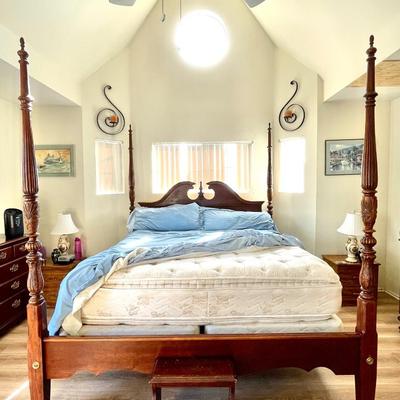 Lot 49 California King Size 4 Poster Wood Bed & Pillow Top Mattress