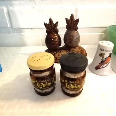 SALT & PEPPER COLLECTION AND BOWLS