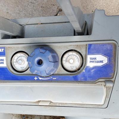 KOBALT 8 GALLON OIL FREE AIR COMPRESSOR