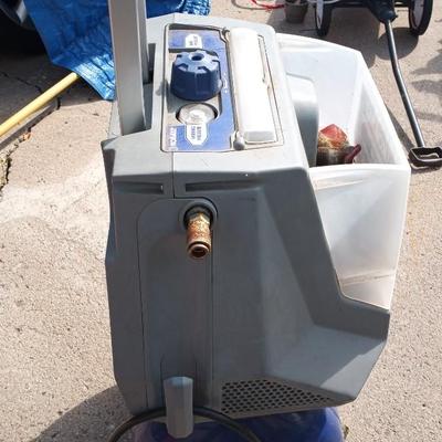 KOBALT 8 GALLON OIL FREE AIR COMPRESSOR