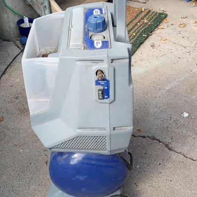 KOBALT 8 GALLON OIL FREE AIR COMPRESSOR