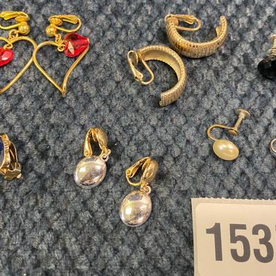 Clip earrings