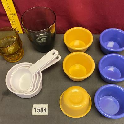 Measuring cups