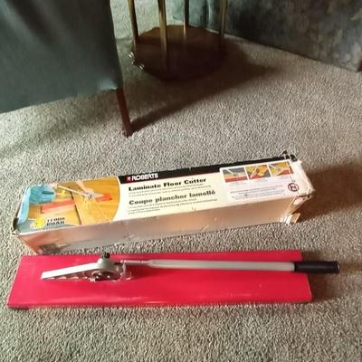 LAMINATE FLOOR CUTTER