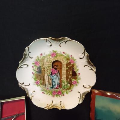 METAL CROSS-LAQUERED RELIGIOUS WOOD PLAQUE-COLLECTOR PLATE-ANGEL FIGURINE