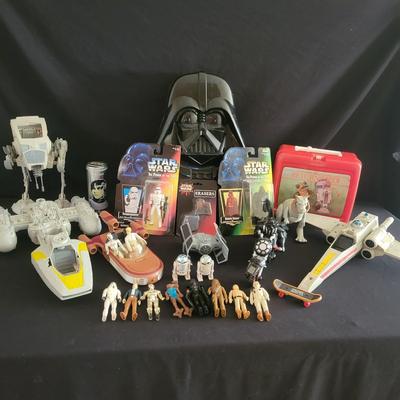 Vintage Star Wars Figurines, Vehicles and More (UB1-DW)