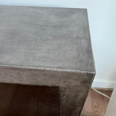 Slender Modern Concrete Console Table (LR-RG)