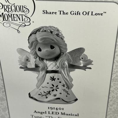 Precious Moments Musical LED Angel Share the Gift of Love