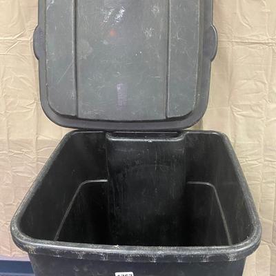 Rubbermaid Trash Can