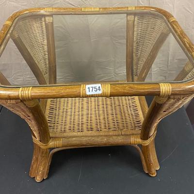Side Table 25x22x20â€