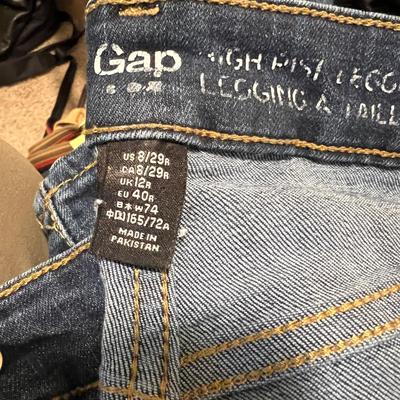 Banana Republic, Gap, Leviâ€™s & More Ladies Jeans Sizes 29-31R (MC-RG)