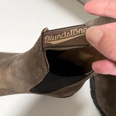 Blundstone Boots Ladies Size 9 (MC-RG)