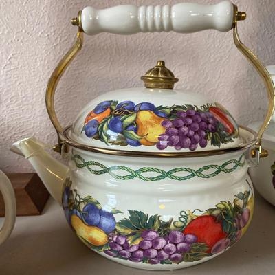 11 piece cornucopia, enameled, steel kitchen set