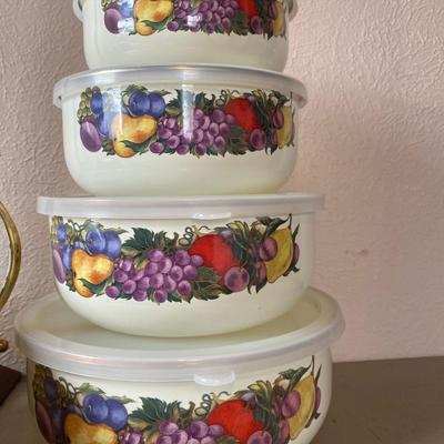 11 piece cornucopia, enameled, steel kitchen set