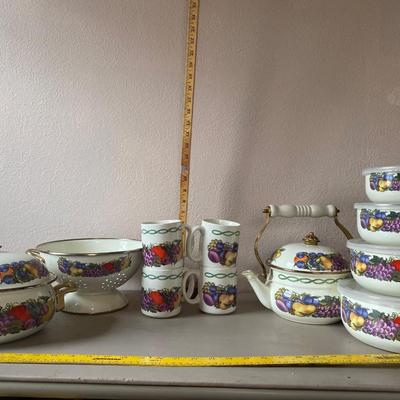 11 piece cornucopia enamel on steel kitchen set