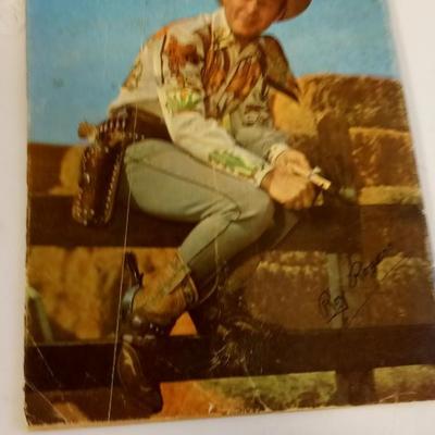 LOT 70  OLD ROY ROGERS COMIC BOOK
