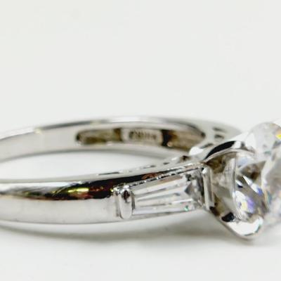 925 SILVER CUBIC ZIRCONIA RING