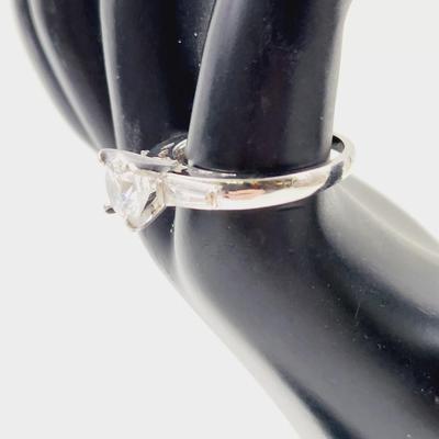 925 SILVER CUBIC ZIRCONIA RING
