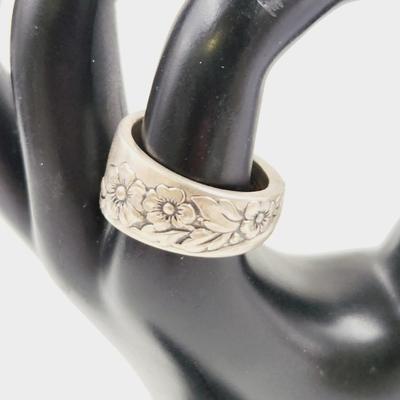 FANTASTIC ONEIDA ARTISTIC RING